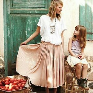 Anthropologie Million Pleats Midi skirt